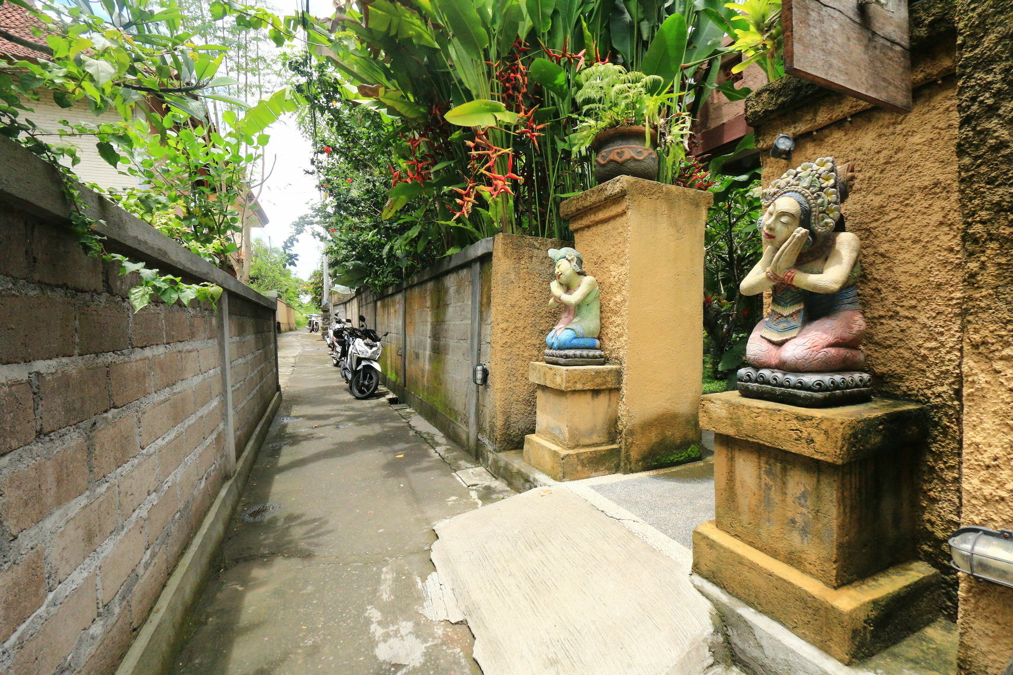 Frangipani Bungalow Otel Ubud Dış mekan fotoğraf