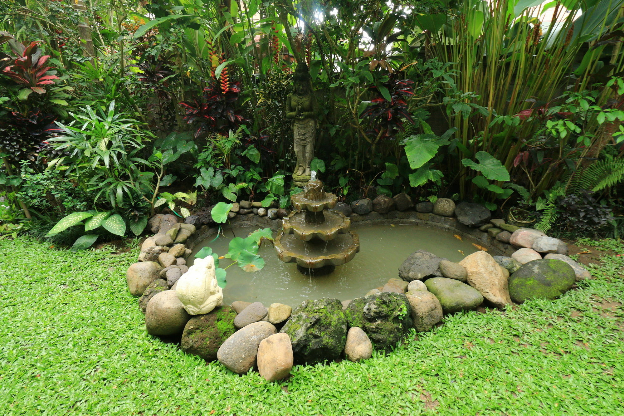 Frangipani Bungalow Otel Ubud Dış mekan fotoğraf