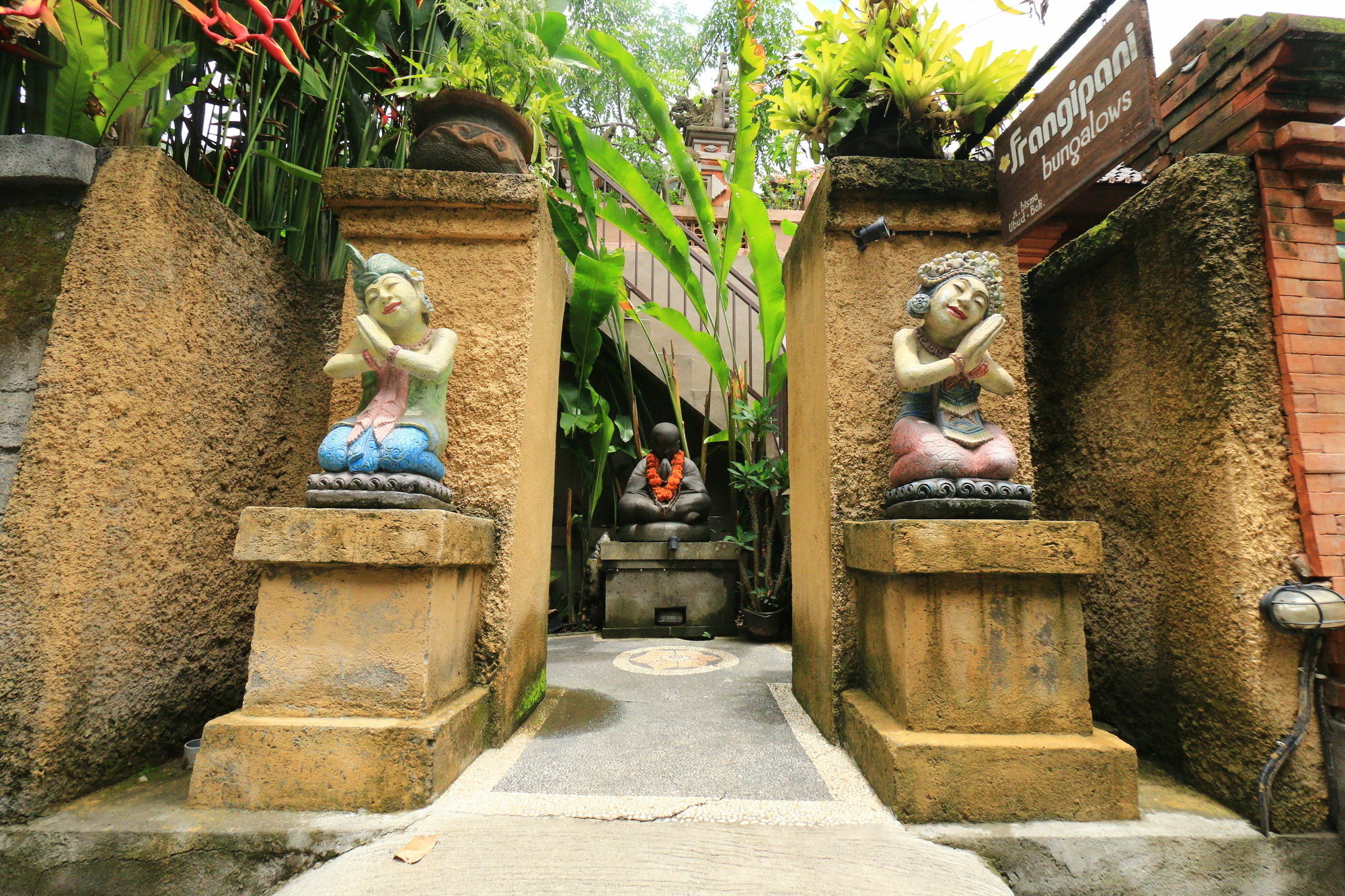 Frangipani Bungalow Otel Ubud Dış mekan fotoğraf